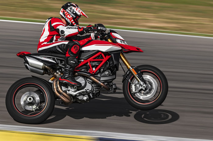 2018 EICMA: 2019 Ducati Hypermotard 950 revealed
